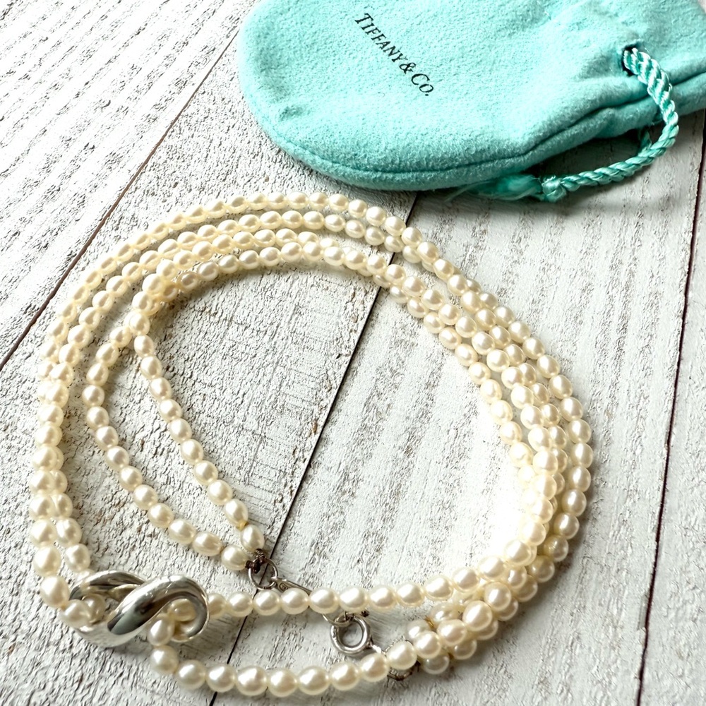 Tiffany & Co. Silver Infinity Cream Pearl Necklace - Picture 2 of 7